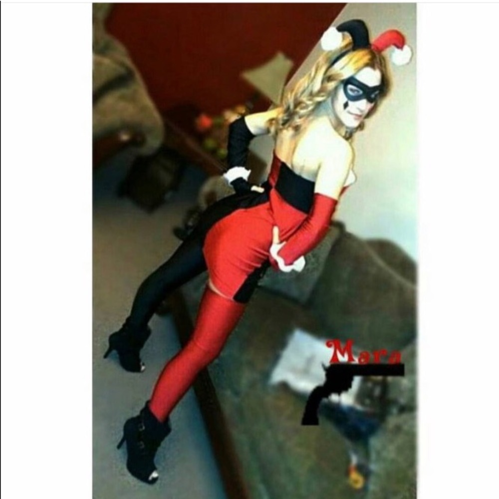 Spirit Halloween Dr Harley Quinn costume